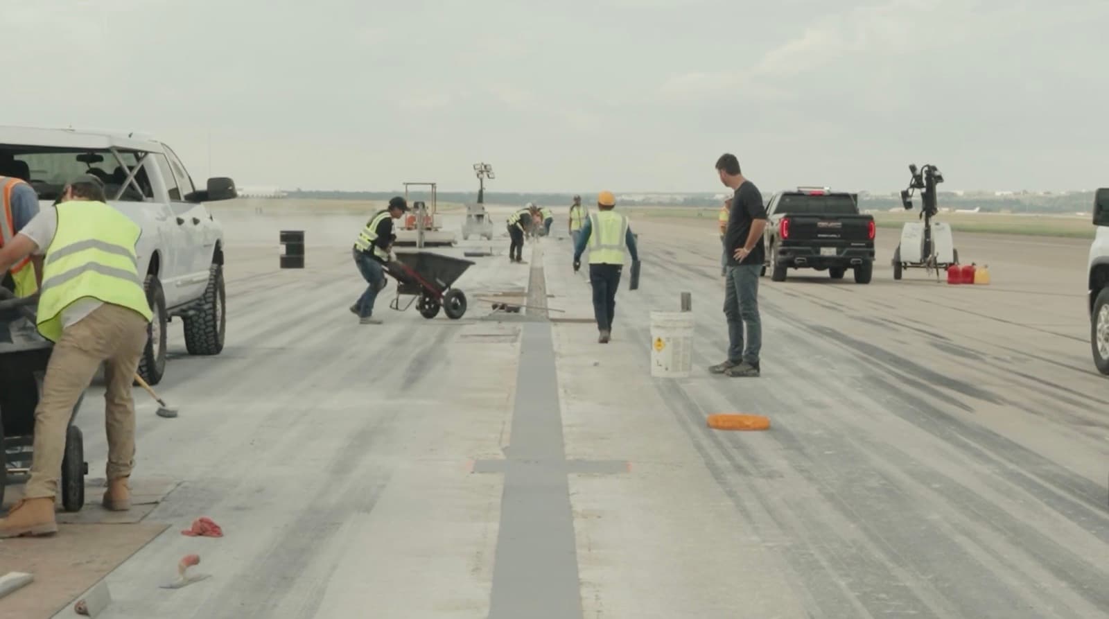 FAA-Compliant Runway Repair: P-501, AC 150/5370-16, and Rapid-Set Materials